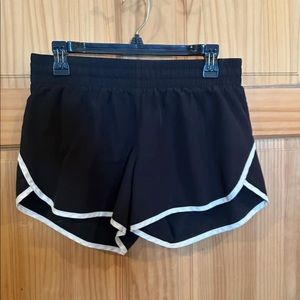 BUNDLE of women’s athletic shorts!